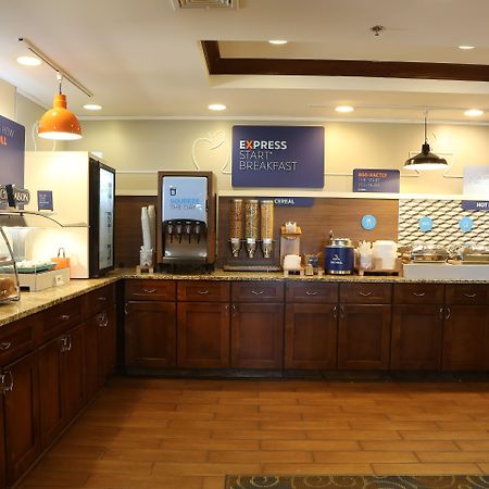 Holiday Inn Express Hotel & Suites Cleveland - Ms By Ihg Zewnętrze zdjęcie