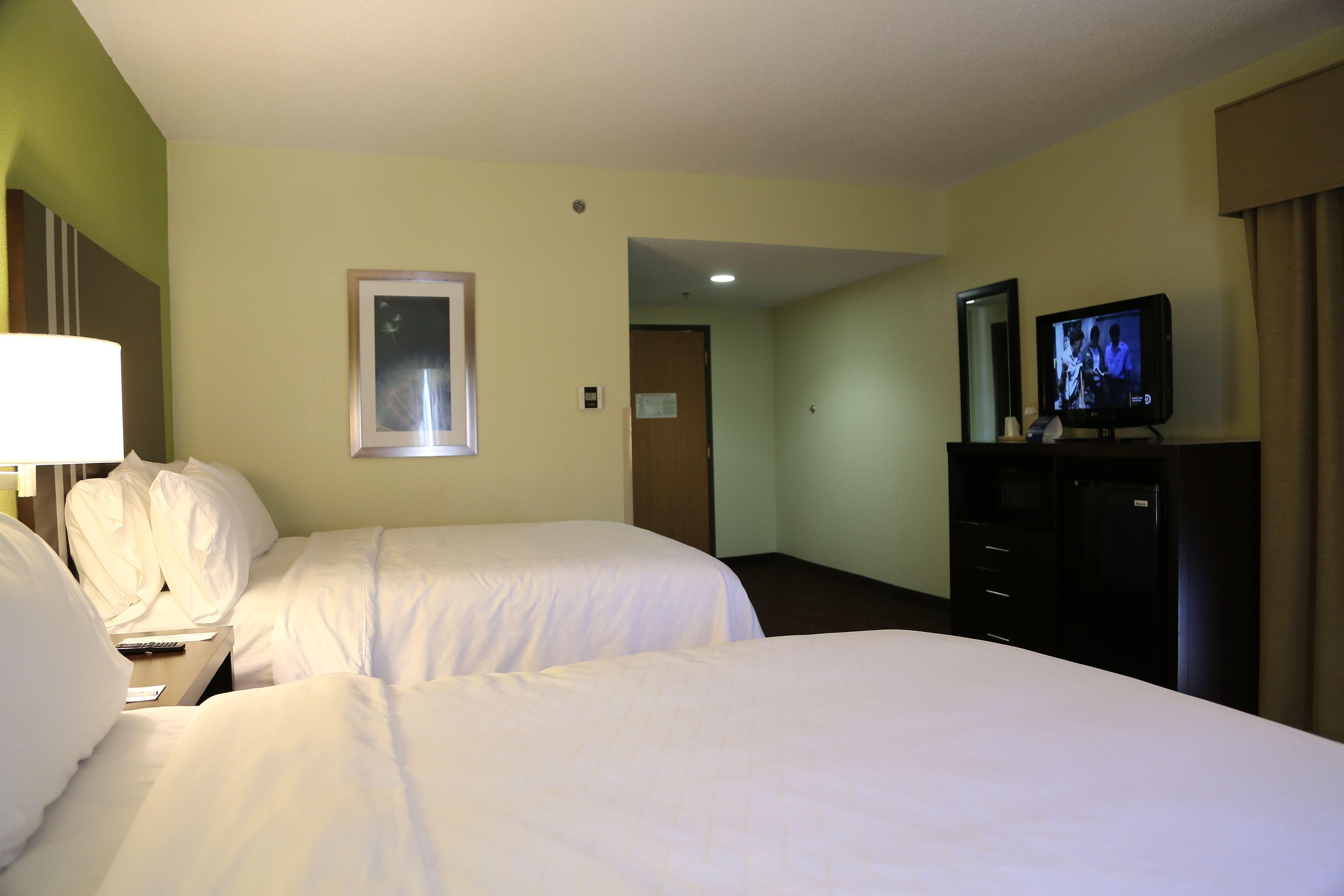 Holiday Inn Express Hotel & Suites Cleveland - Ms By Ihg Zewnętrze zdjęcie