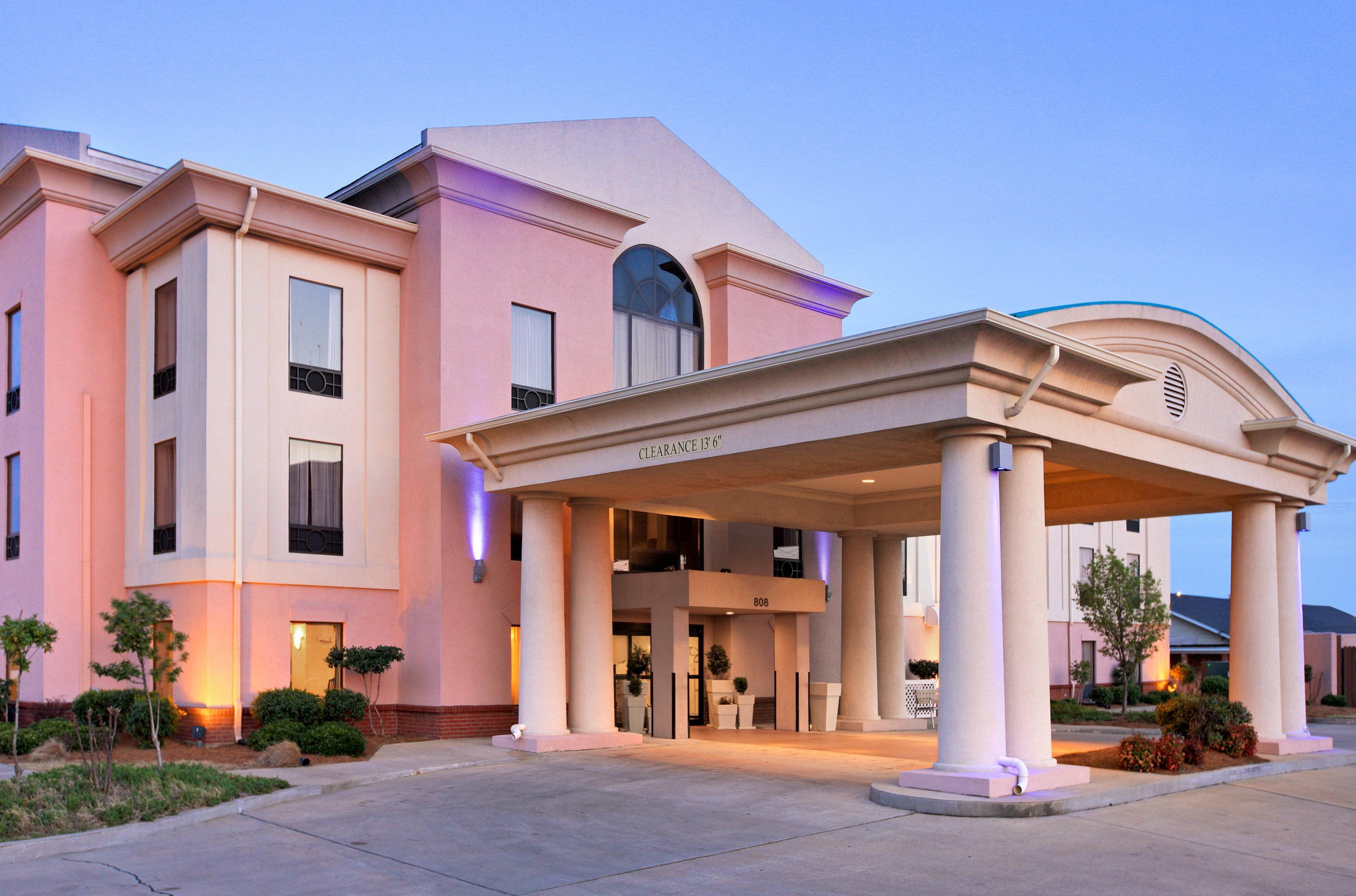 Holiday Inn Express Hotel & Suites Cleveland - Ms By Ihg Zewnętrze zdjęcie