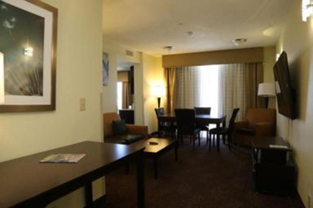 Holiday Inn Express Hotel & Suites Cleveland - Ms By Ihg Zewnętrze zdjęcie