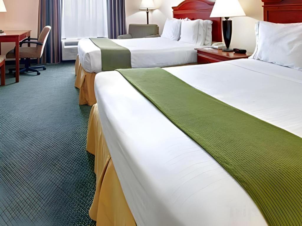 Holiday Inn Express Hotel & Suites Cleveland - Ms By Ihg Zewnętrze zdjęcie